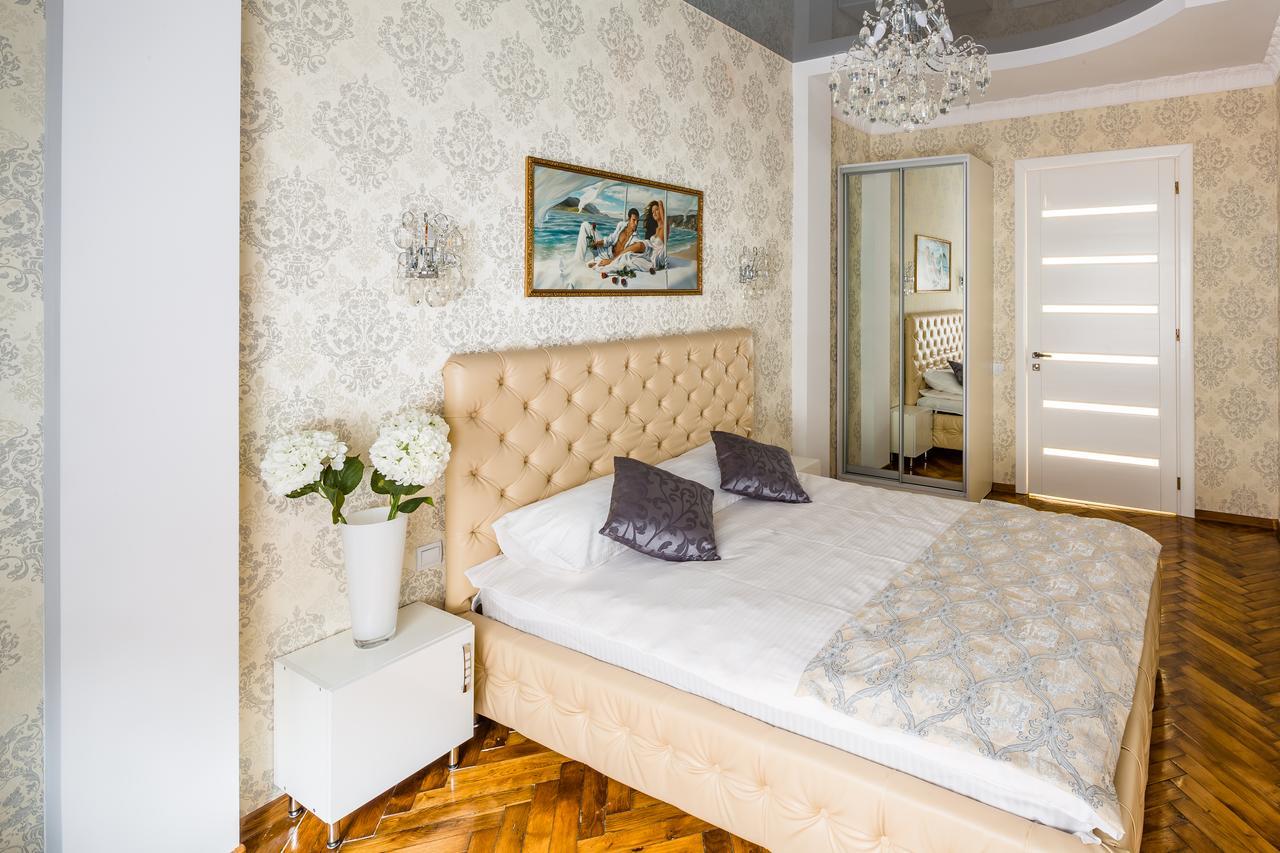 Designer Apartment Зі Світлом! Lviv Eksteriør billede
